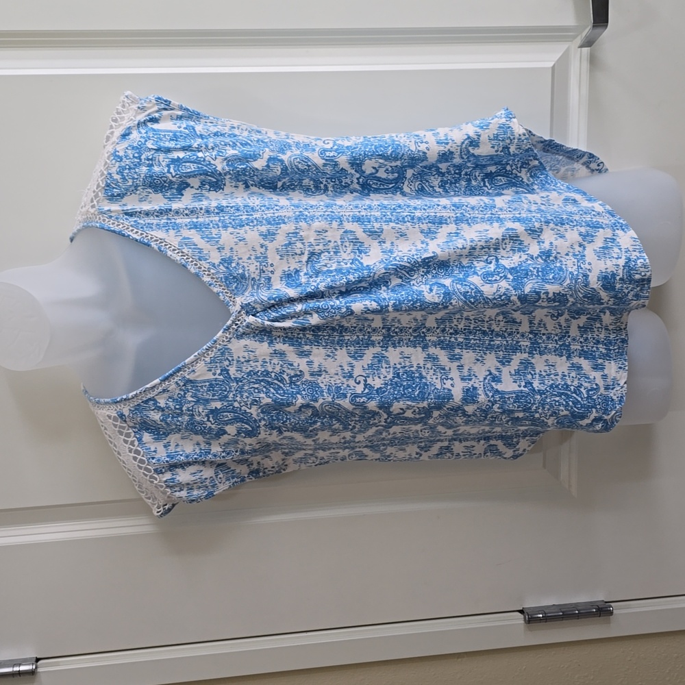 Indigo Brand Blue and White Shirt Size Large